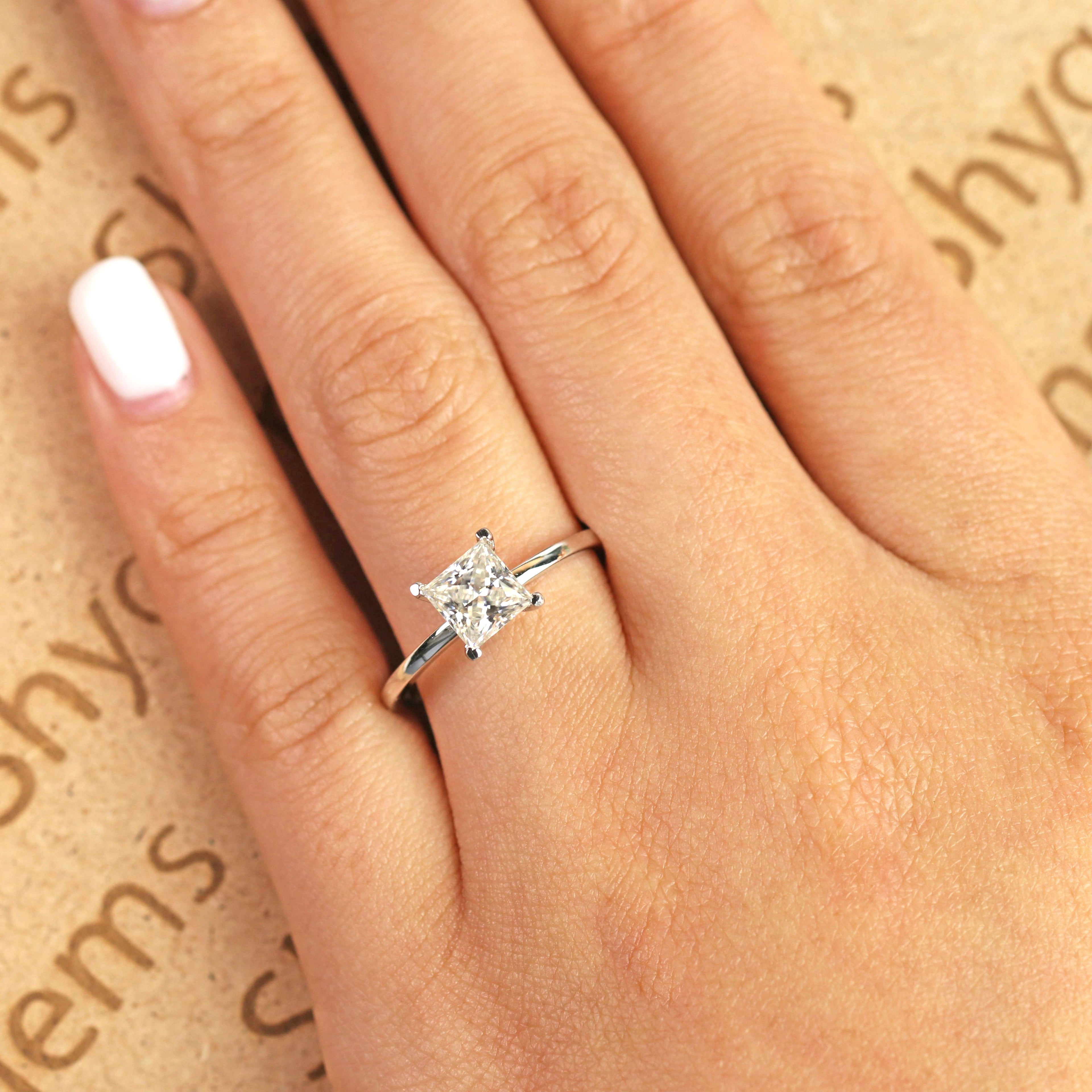 Solitaire 1 Carat Princess Cut Moissanite Engagement Ring