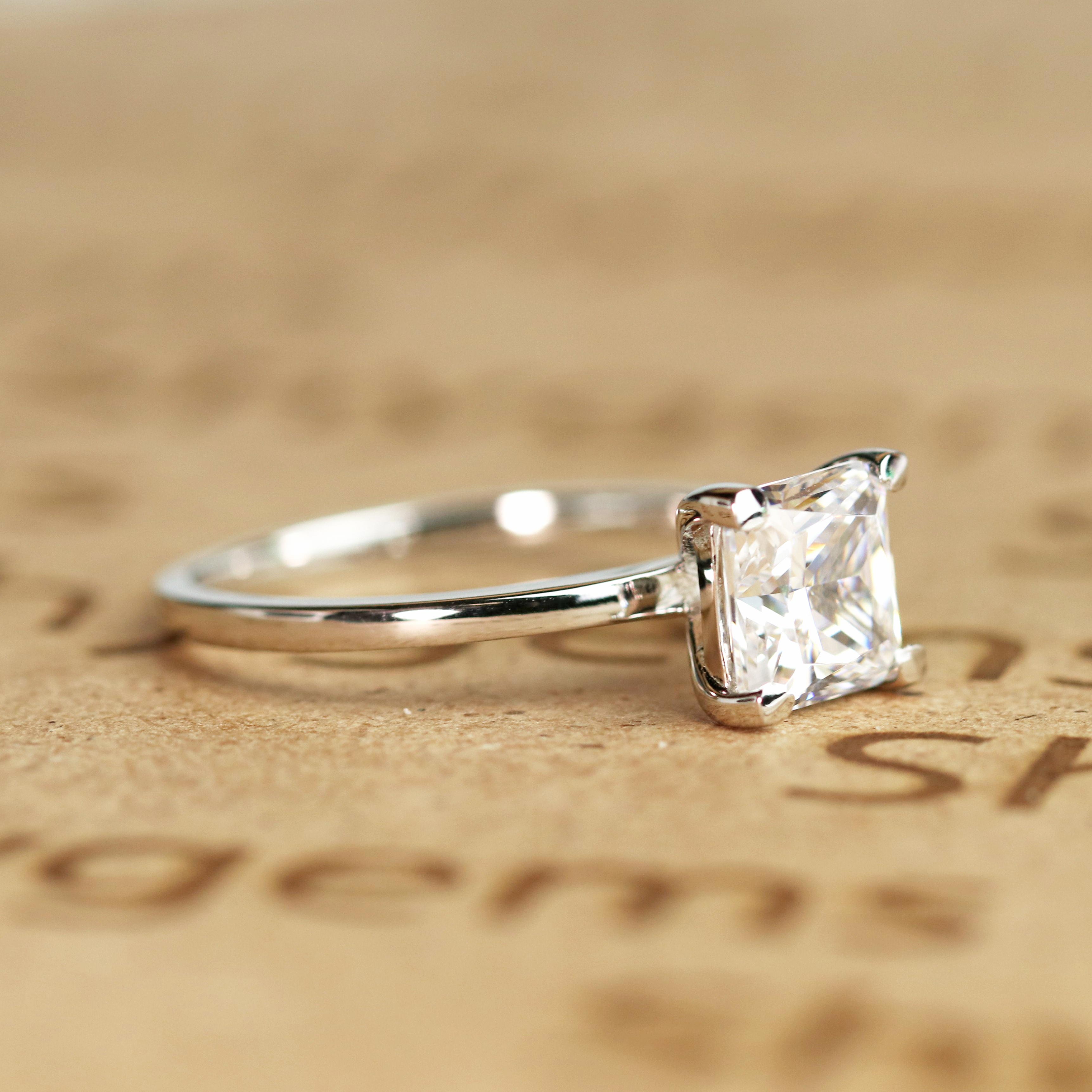 Solitaire 1 Carat Princess Cut Moissanite Engagement Ring