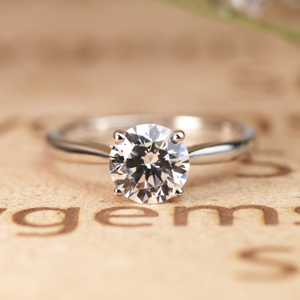 Solitaire 1 Carat Round Cut Moissanite Engagement Ring