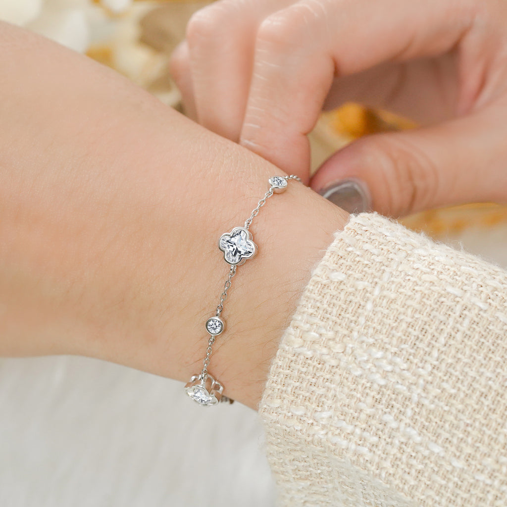 JeenMata 3 Carat Elegant Flower Moissanite Bracelet - Motif Bracelet in 18K White Gold Plating for Women