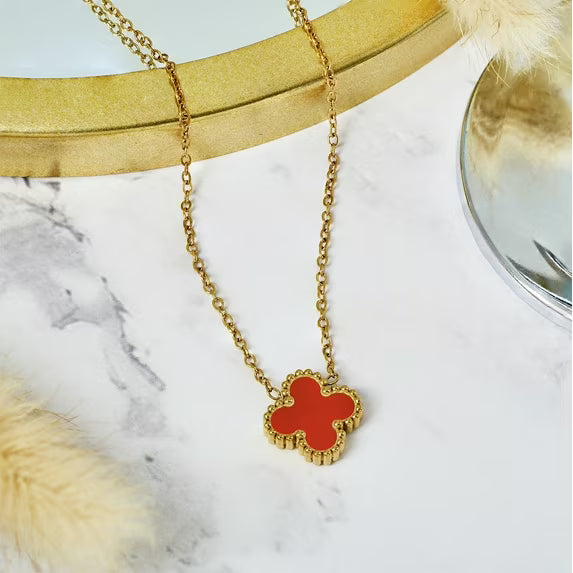 JeenMata Flower Pendant Necklace in Yellow Gold Plated