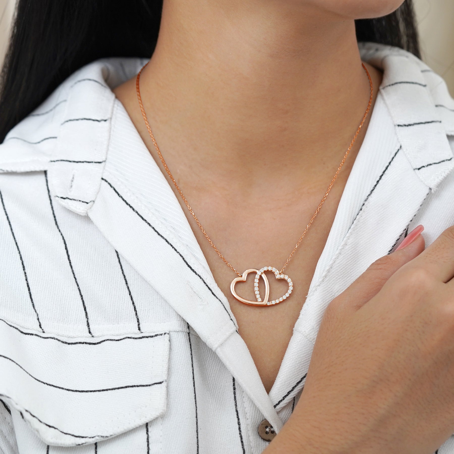 Certified Lab Grown Diamond Interlocking Heart Shape Pendant Necklace in White Gold Plating