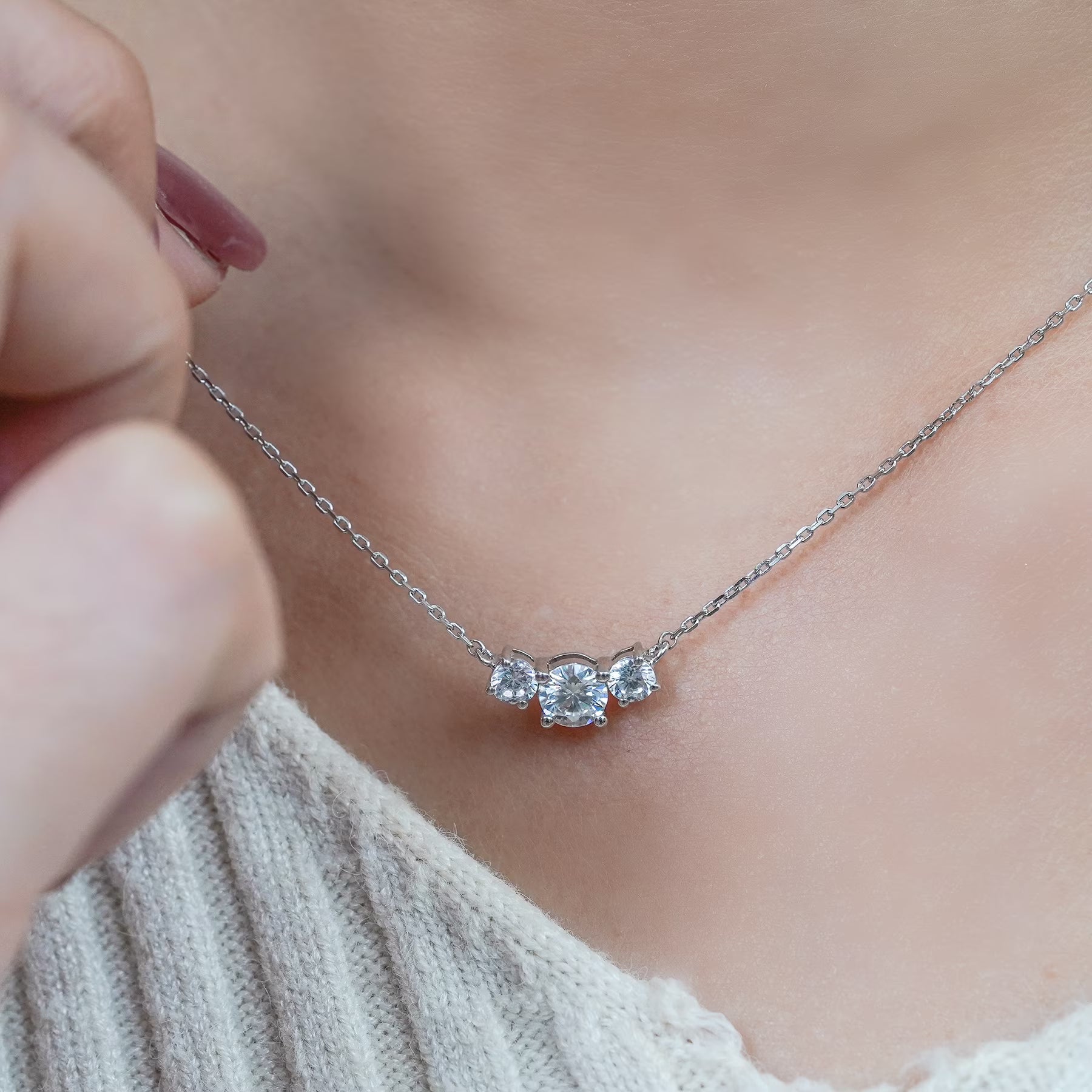 JeenMata 1 Carat Lab Grown Diamond Pendant Necklace - Round Cut Three Stones Pendant in White Gold Plating