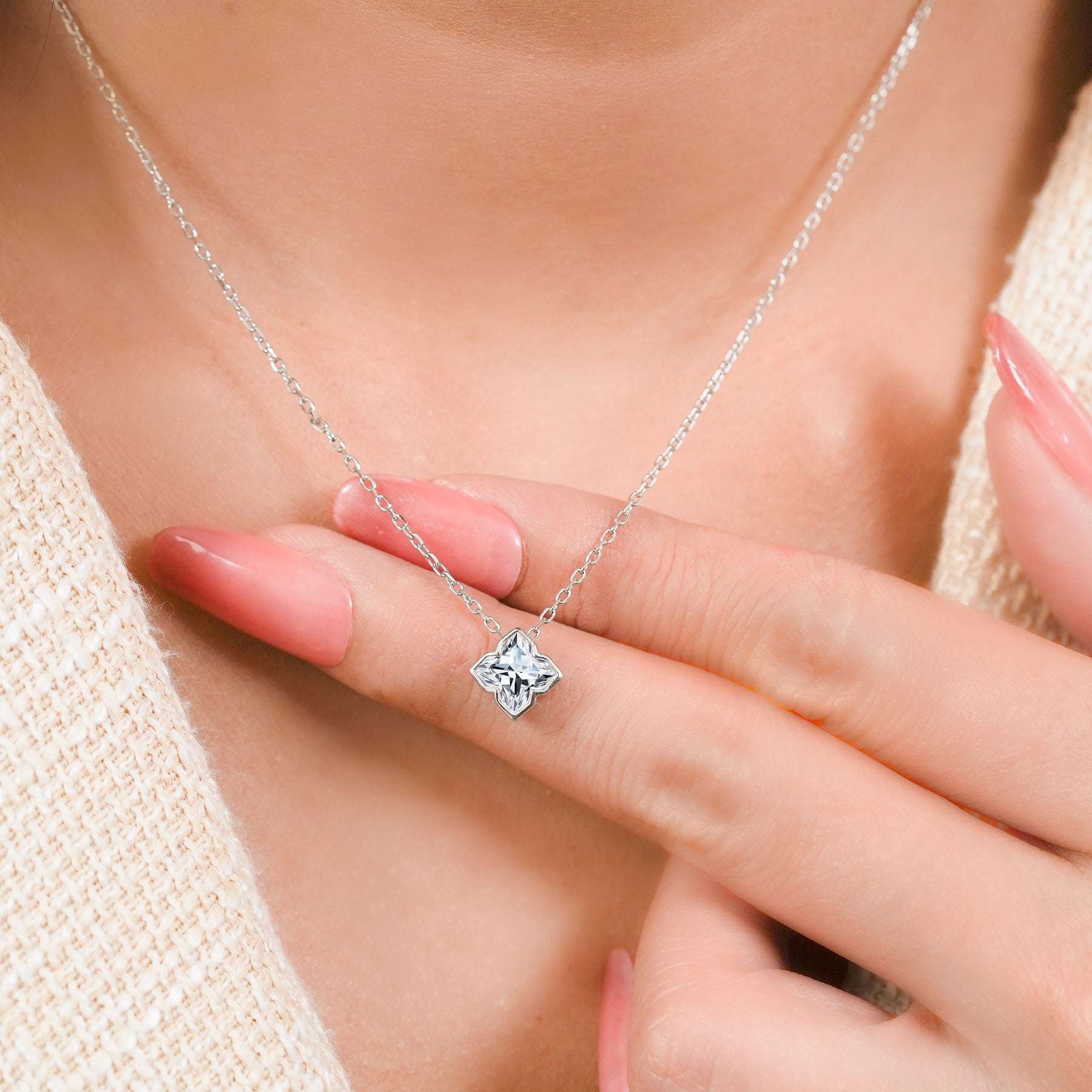 JeenMata 1 Carat Flower Cut Design Moissanite Pendant - 18K White Gold Plating Necklace for Women