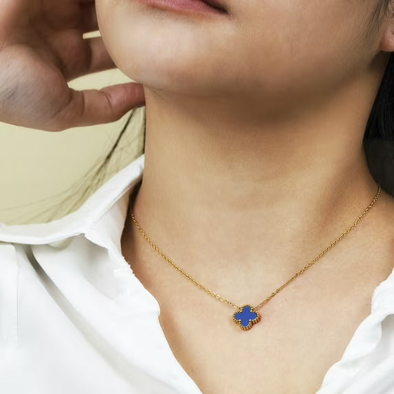 JeenMata Flower Pendant Necklace in Yellow Gold Plated