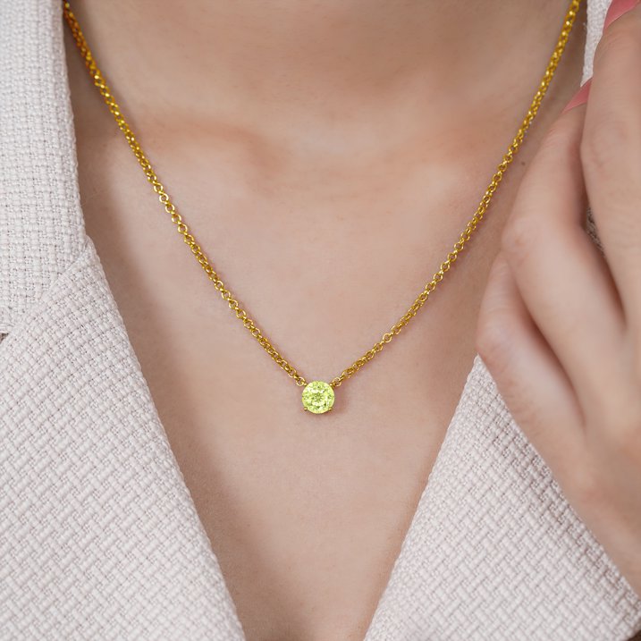 JeenMata 1.75 Carat Peridot - August Birthstone Solitaire Pendant Necklace in 18K Yellow Gold Plated, Female, Adult