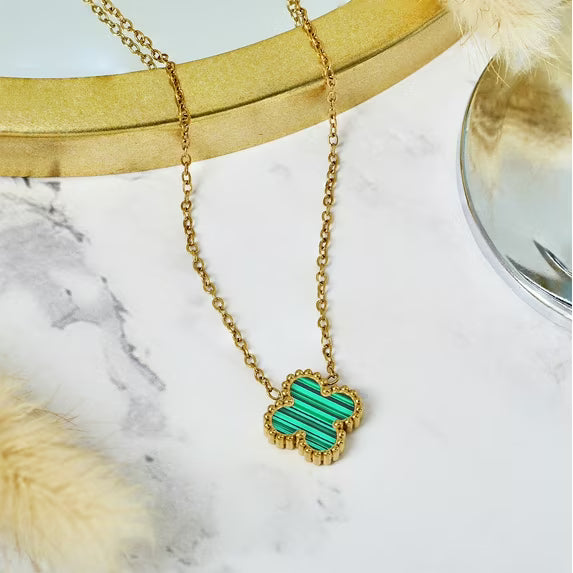 JeenMata Flower Pendant Necklace in Yellow Gold Plated