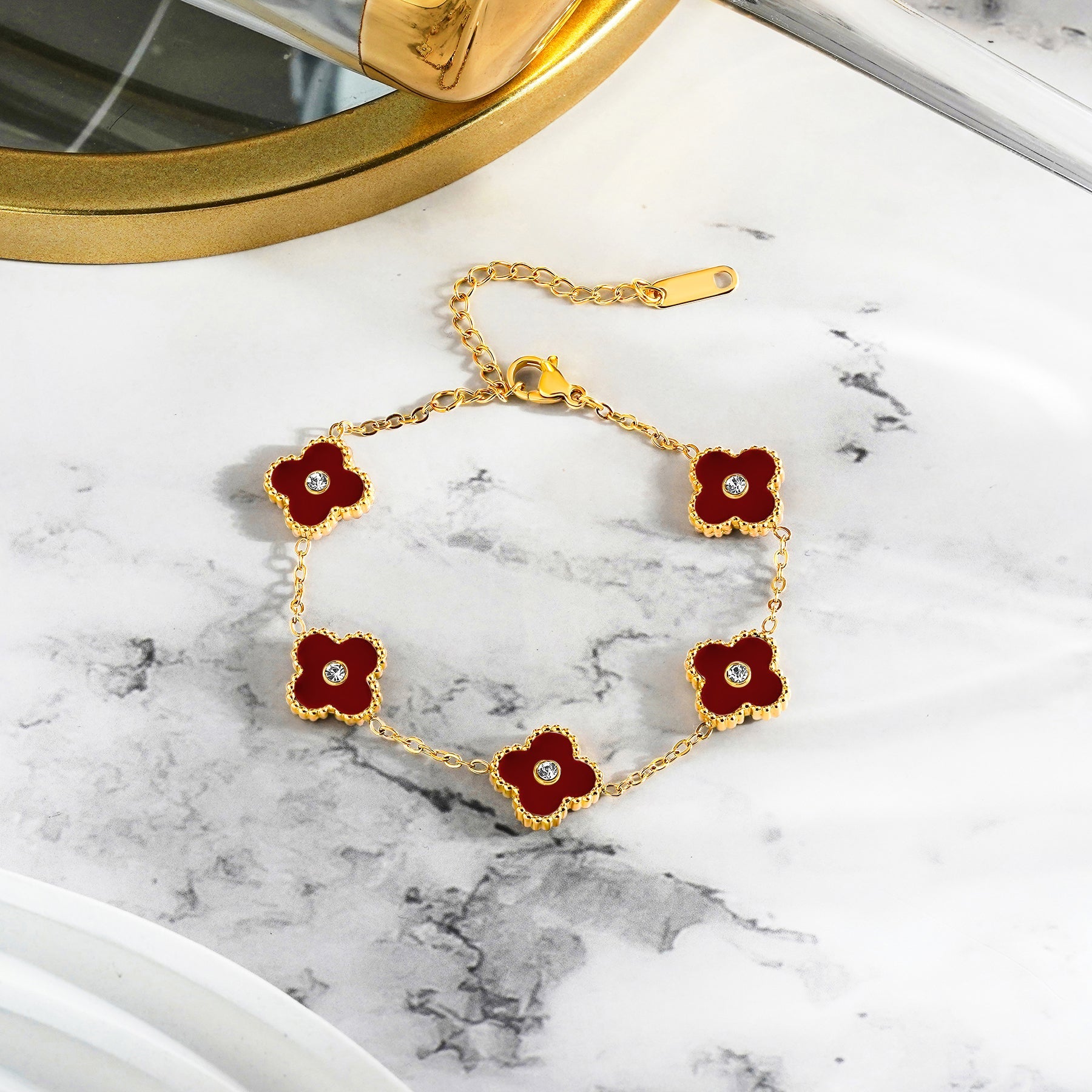 Modern Flower Link Bracelet in Yellow Gold Plated