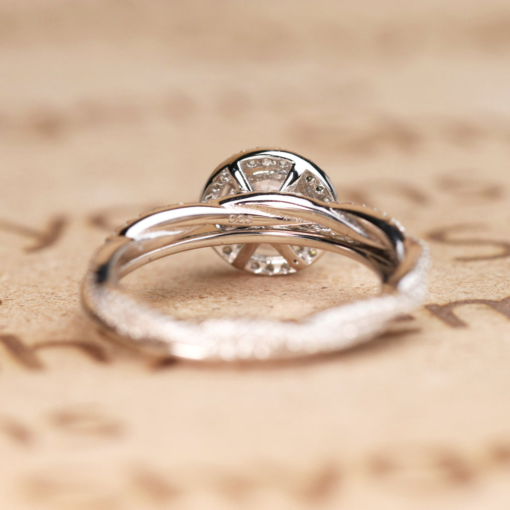 2 Carat Round Cut Moissanite Infinity Wedding Set