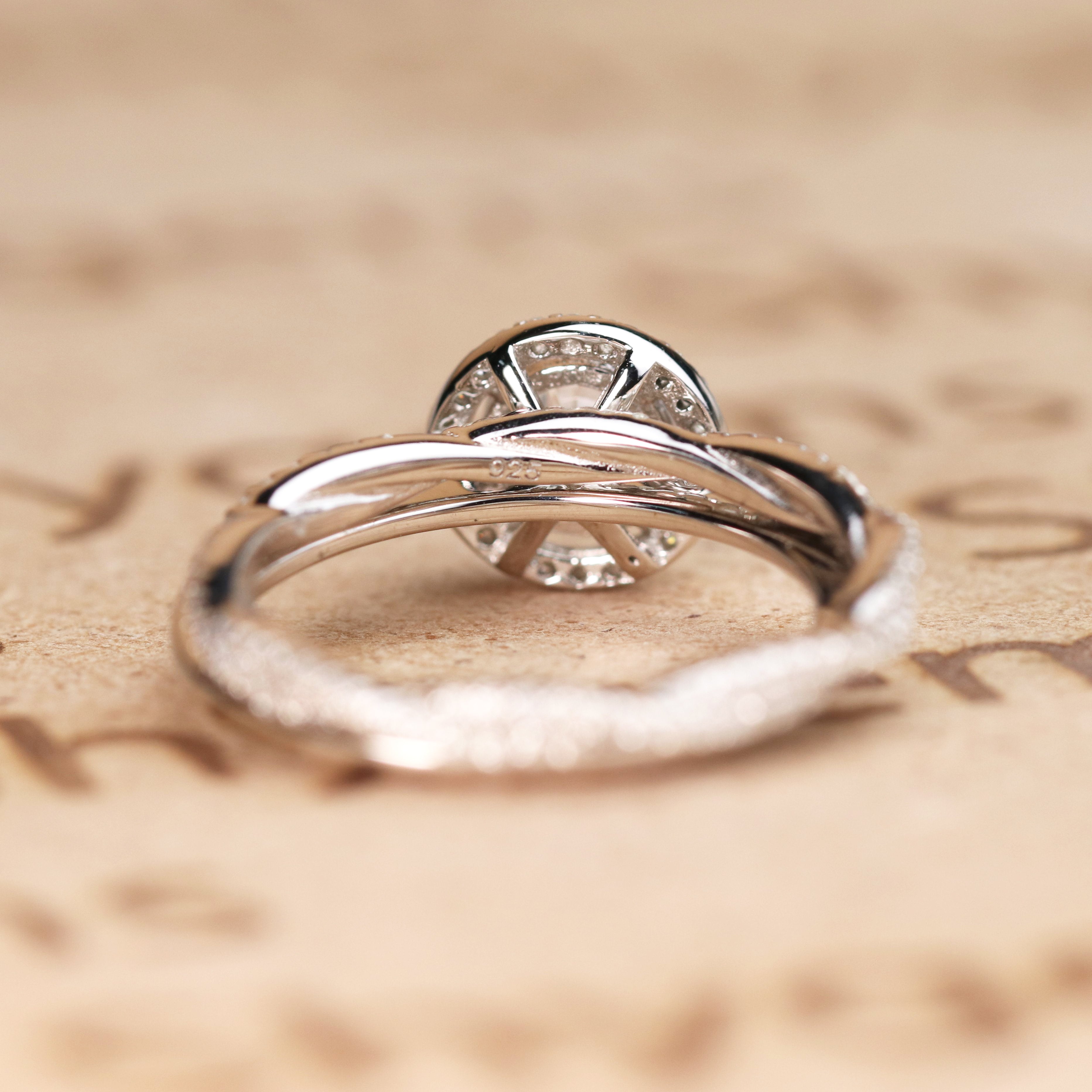 2 Carat Round Cut Moissanite Infinity Wedding Set