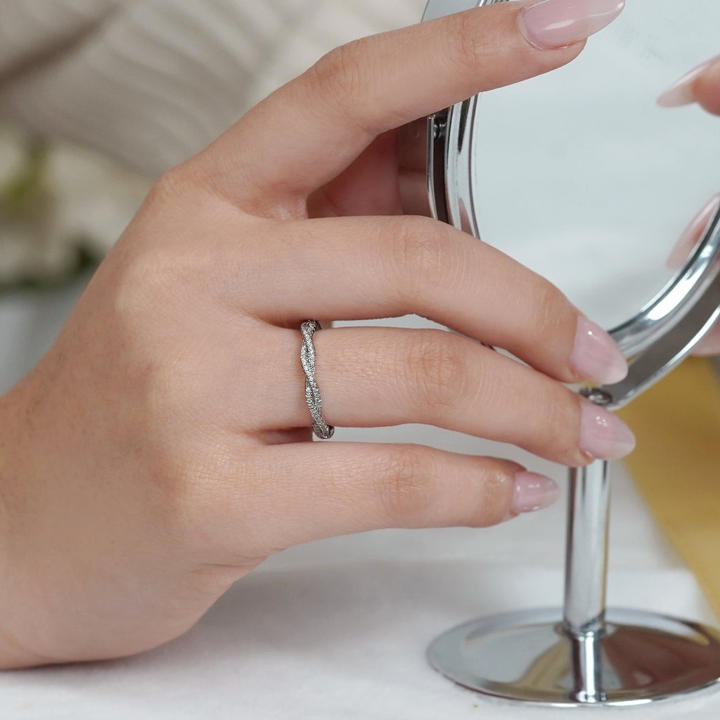 Eternity - 0.5 Carat Round Shape - Infinity Wedding Band