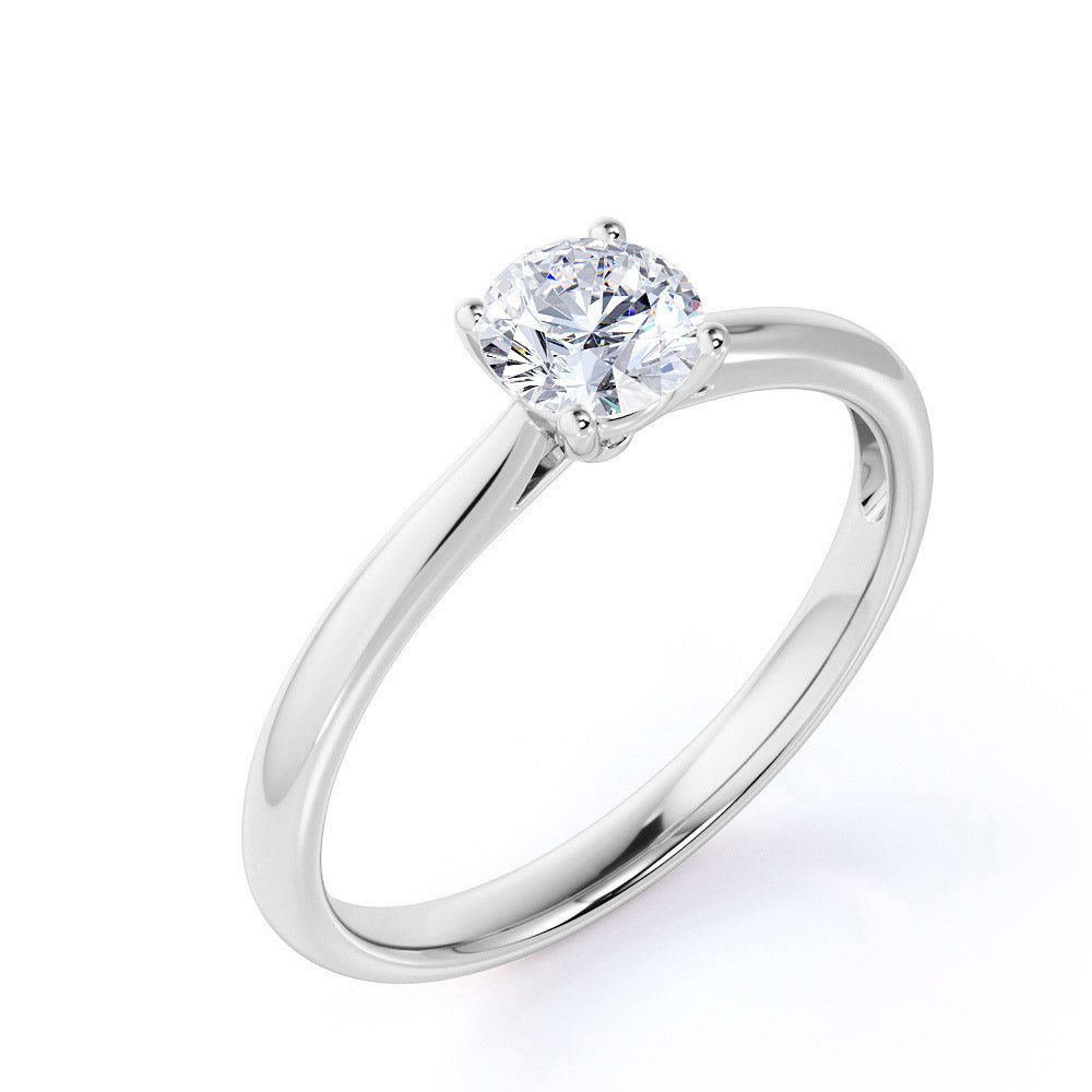 Solitaire 1 Carat Round Cut Moissanite Engagement Ring