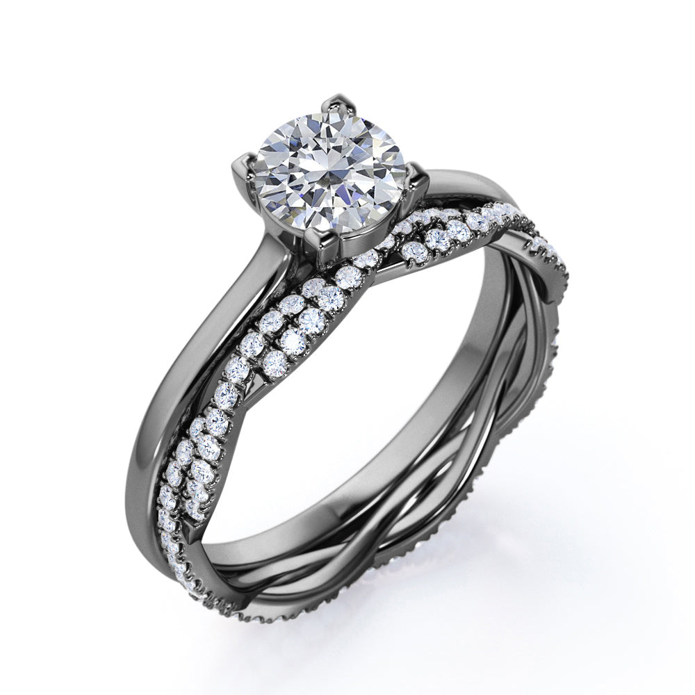 Twisted 1.5 Carat Round Cut Moissanite Wedding Ring Set