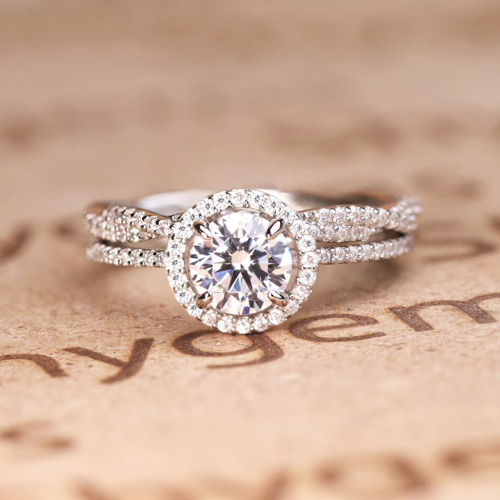 2 Carat Round Cut Moissanite Infinity Wedding Set