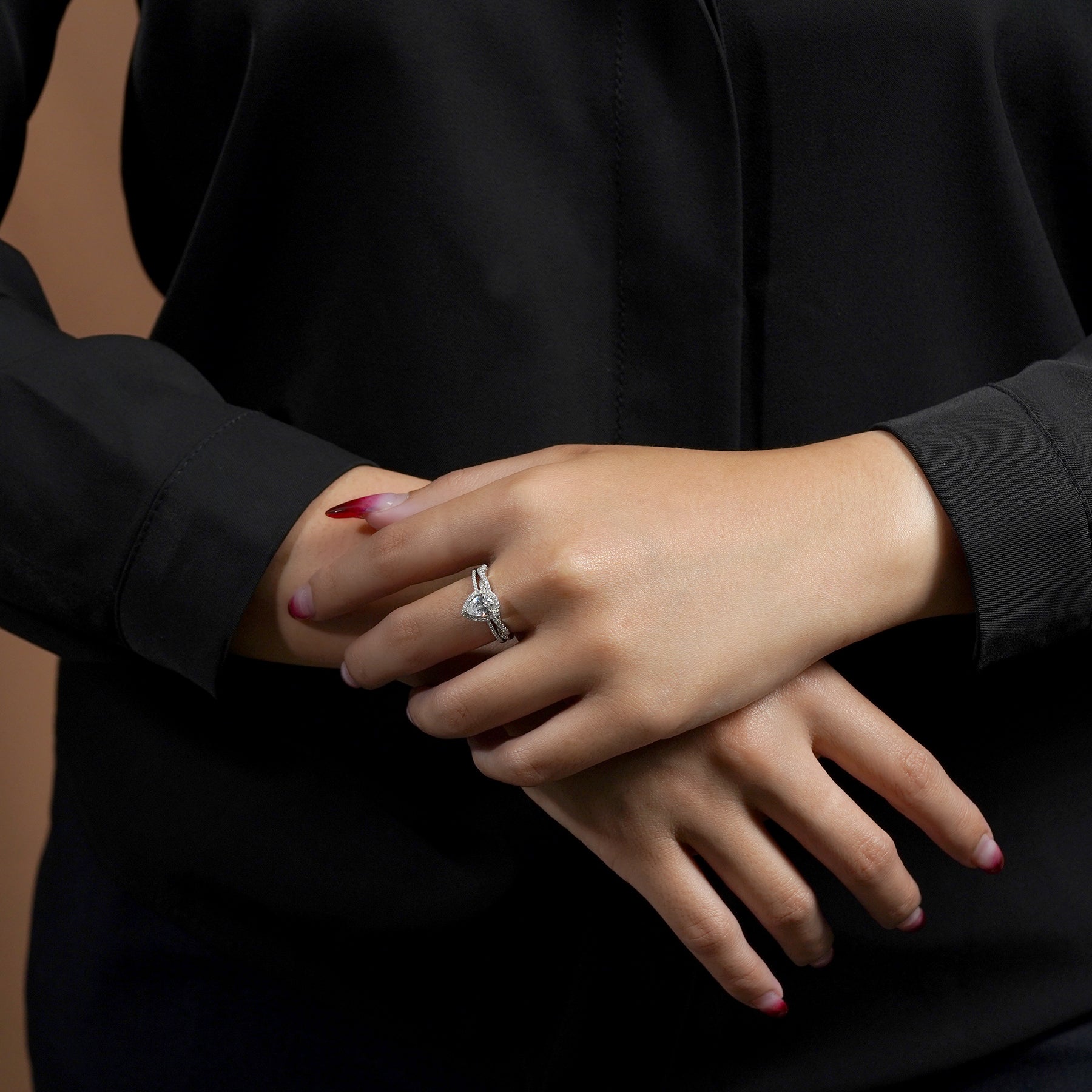 1.25 Carat Pear Cut Moissanite Twisted Wedding Ring Set