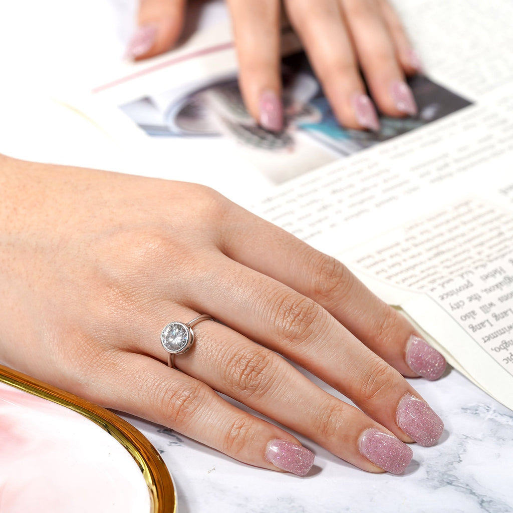 1 Carat Round Cut Moissanite Bezel Engagement Ring